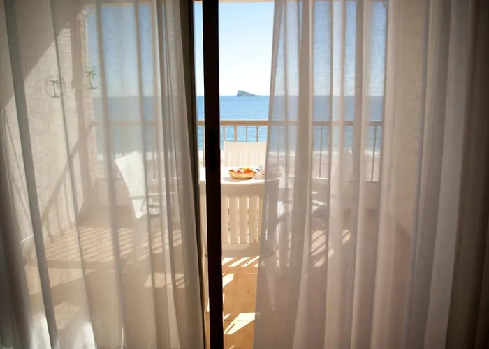 Maria Cristina Daire *